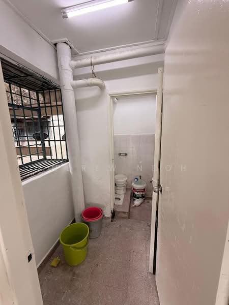 Rumah Flat untuk Disewa di Taman Ampang Mewah - Andrew Neoh - Bathroom - PropertyGuru.com.my