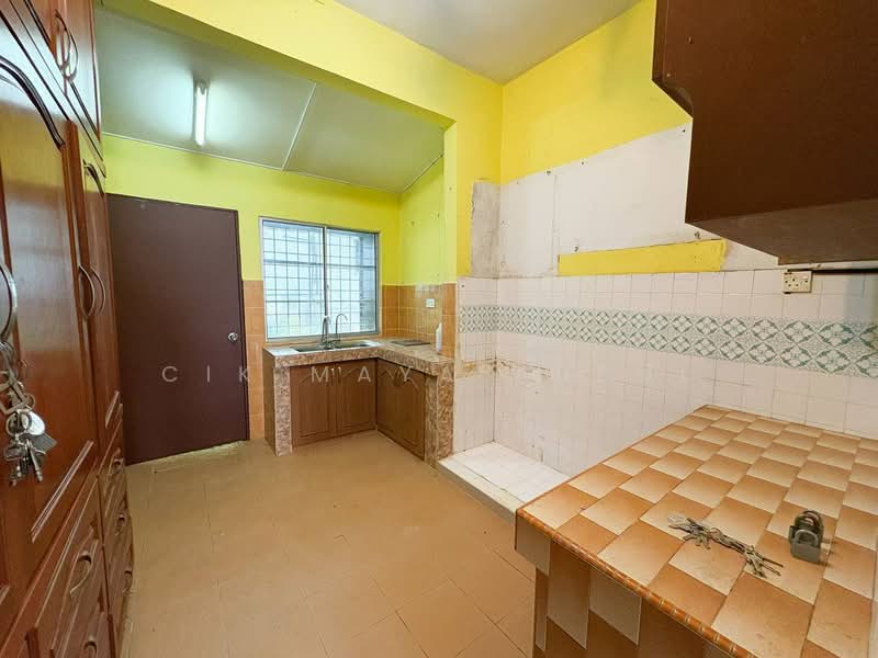 Rumah Teres 2 Tingkat untuk Dijual di Gombak (Selangor) - Cik Maya Abdul - Kitchen - PropertyGuru.com.my