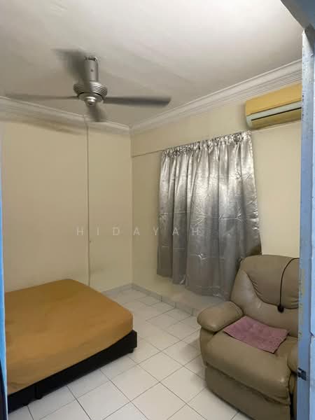 Flat for Rent at Taman Bendera - Hidayah . - Bedroom - PropertyGuru.com.my