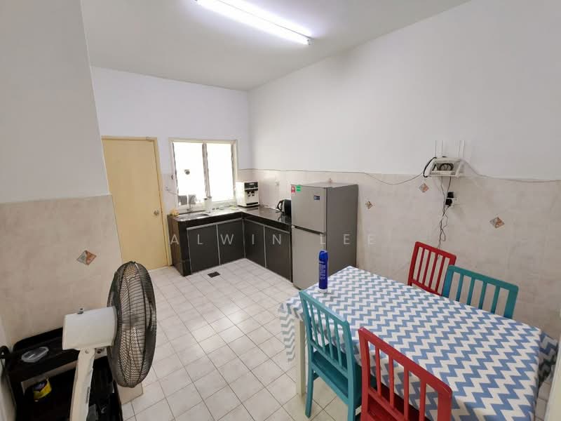 2-storey Terraced House for Sale in Shah Alam (Selangor) - Alwin Lee - Kitchen - PropertyGuru.com.my