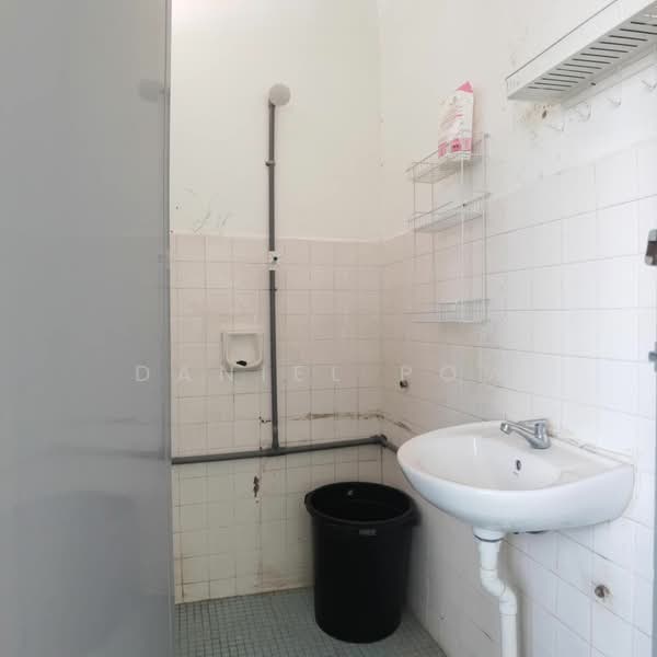Shop / Office for Rent in Taman Kerjasama (Bukit Baru) - Daniel Pow - PropertyGuru.com.my