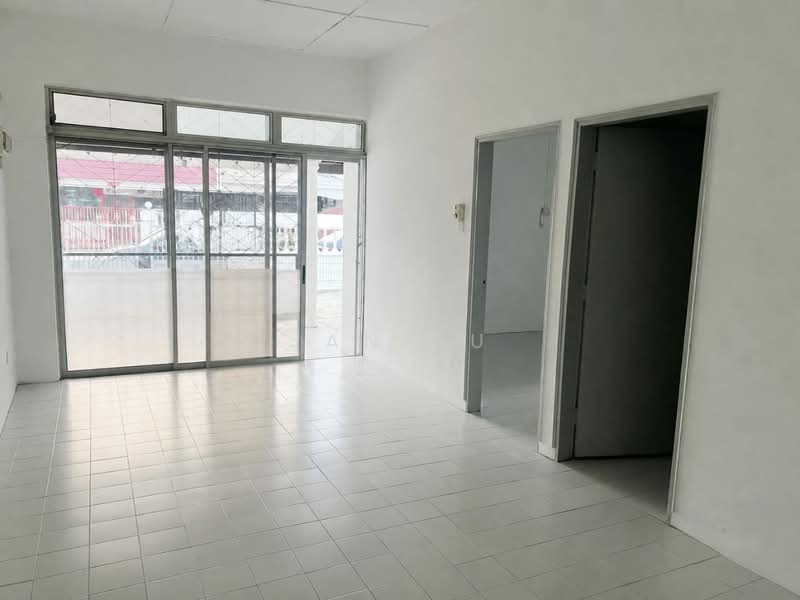 1-storey Terraced House for Sale in Taman Johor Jaya (Johor Bahru) - JAN AU - Living Room - PropertyGuru.com.my