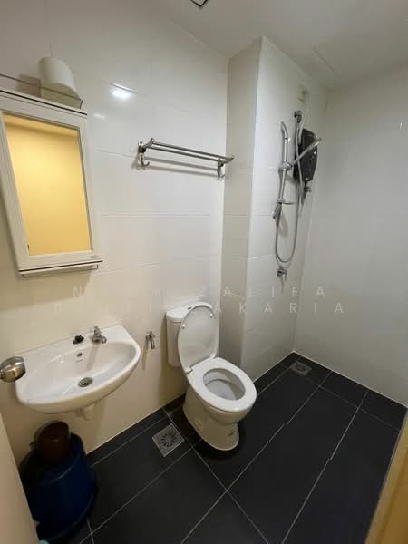 Servis Apartment untuk Disewa di Vista Alam - Noor Zalifa Binti Zakaria - Bathroom - PropertyGuru.com.my
