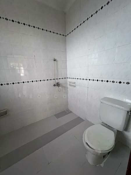 Semi-Detached House for Sale in Perling (Johor) - Bosco Eng - Bathroom - PropertyGuru.com.my