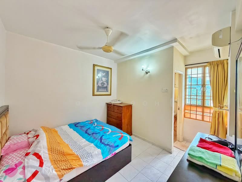 Apartment for Sale at Relau Vista Apartment - Gary Goh - Bedroom - PropertyGuru.com.my