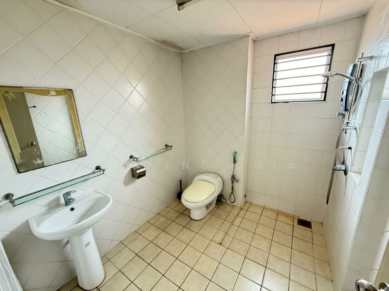 Rumah Teres 2-Tingkat untuk Dijual di Kota Kemuning (Shah Alam) - Adam Chia - Bathroom - PropertyGuru.com.my