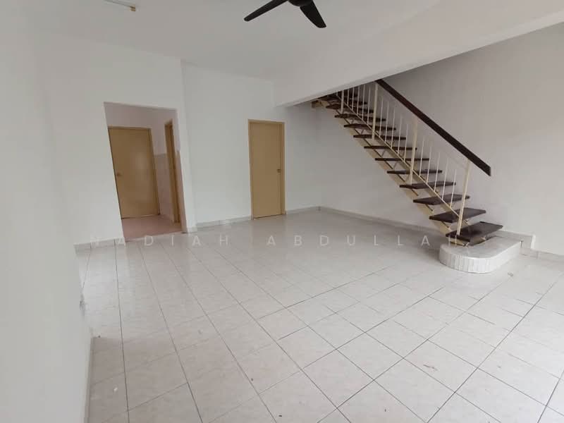 Rumah Kluster untuk Disewa di Bandar Puncak Alam (Puncak Alam) - Nadiah Abdullah - Living Room - PropertyGuru.com.my