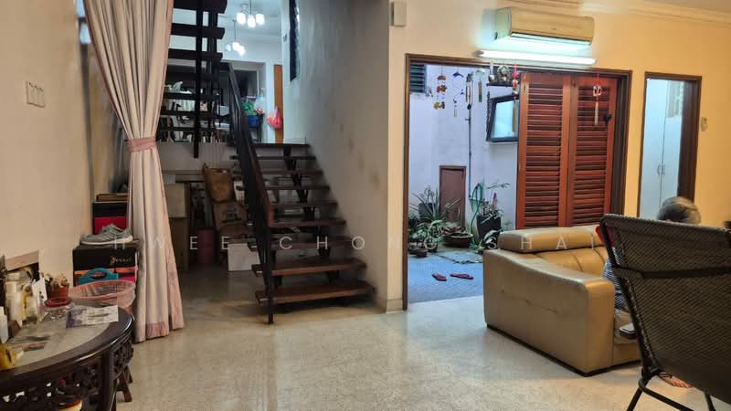 2-storey Terraced House for Sale in Taman Seputeh (Seputeh) - Hwee Chong Shai - Living Room - PropertyGuru.com.my