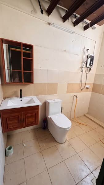 Kedai untuk Disewa di Taman Nusa Bestari (Iskandar Puteri (Nusajaya)) - Daniel Yong - Bathroom - PropertyGuru.com.my