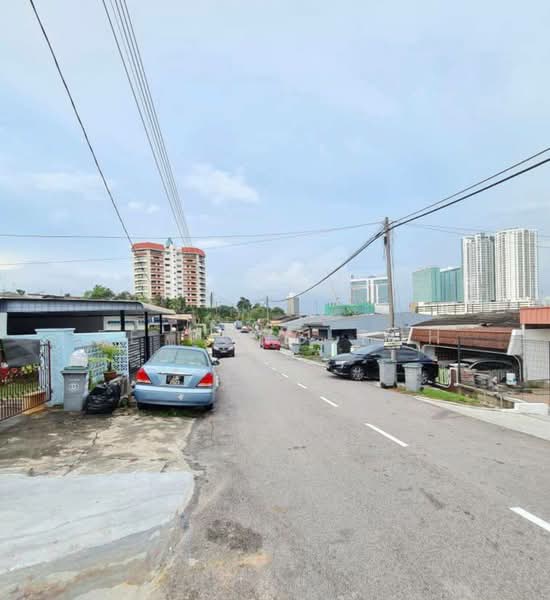 1-storey Terraced House for Sale in Taman Century (Johor Bahru) - Ee Fong Toh - PropertyGuru.com.my