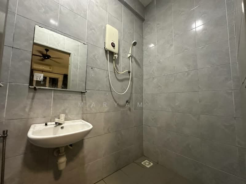 Apartment for Sale at Vesta View - Maryam . - Bathroom - PropertyGuru.com.my