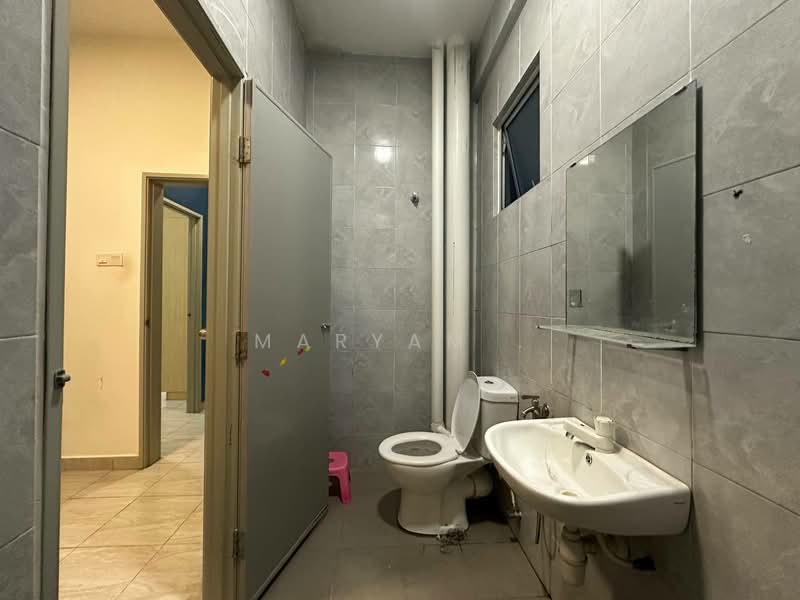Apartment for Sale at Vesta View - Maryam . - Bathroom - PropertyGuru.com.my