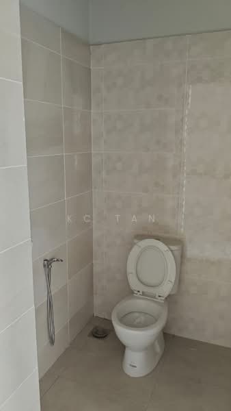 Shop / Office for Sale in Usj 10 (Subang Jaya) - KC Tan - Bathroom - PropertyGuru.com.my