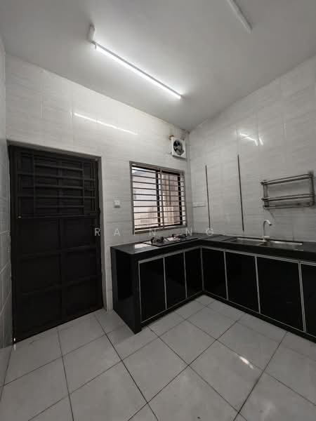 1-storey Terraced House for Sale in Johor Bahru (Johor) - Rain Ng - Kitchen - PropertyGuru.com.my