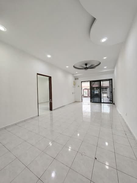 1-storey Terraced House for Sale in Johor Bahru (Johor) - Rain Ng - Living Room - PropertyGuru.com.my