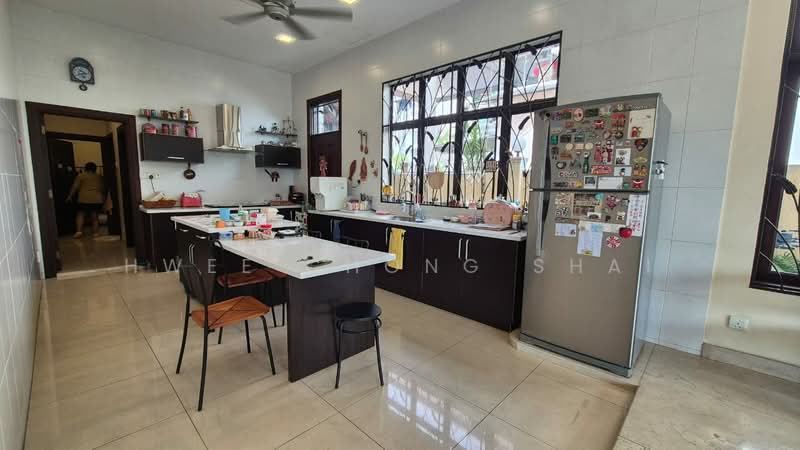 Bungalow for Sale in Taman Gembira (Klang) - Hwee Chong Shai - Kitchen - PropertyGuru.com.my