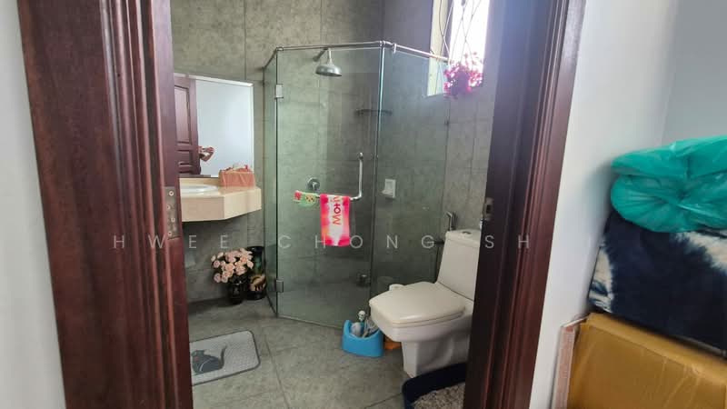 Bungalow for Sale in Taman Gembira (Klang) - Hwee Chong Shai - Bathroom - PropertyGuru.com.my