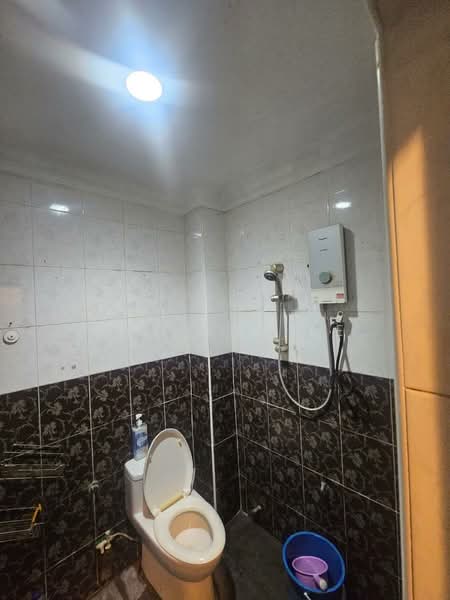 Rumah Teres 1 Tingkat untuk Dijual di Taman Ungku Tun Aminah (Skudai) - Melinda Ee - Bathroom - PropertyGuru.com.my