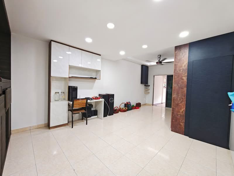 2-storey Terraced House for Sale in Taman Bestari Indah (Ulu Tiram) - Fu Guan - Living Room - PropertyGuru.com.my