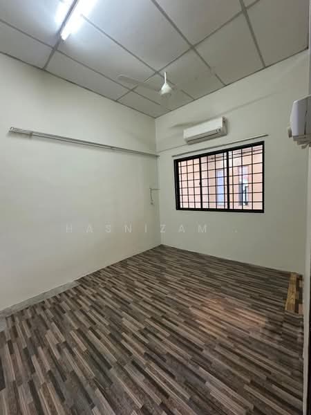 1-storey Terraced House for Sale in Taman Seri Jenaris (Tikam Batu) - Hasnizam . - PropertyGuru.com.my