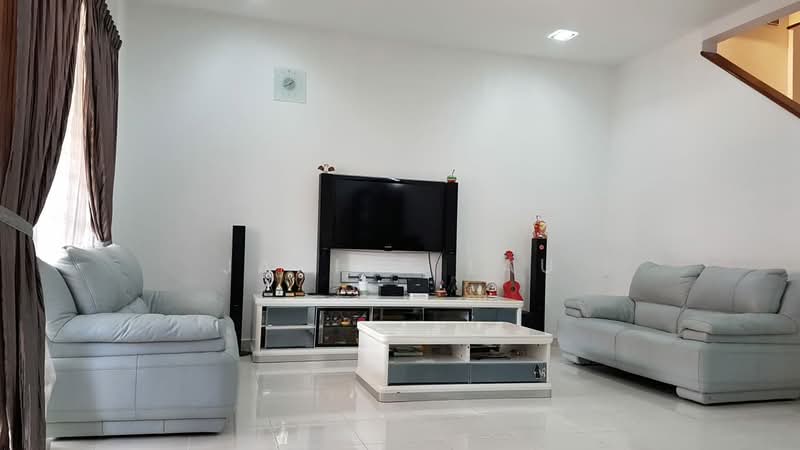 Rumah Teres 2 Tingkat untuk Disewa di Palm Walk (Bandar Sungai Long) - Janice Lau - Living Room - PropertyGuru.com.my