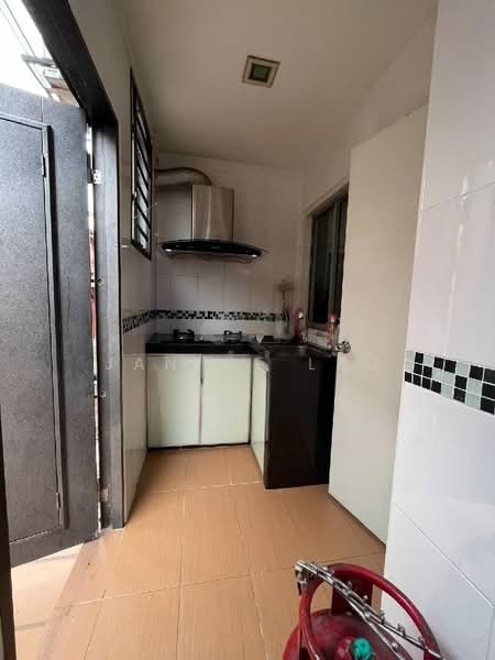 Rumah Teres 2 Tingkat untuk Disewa di Palm Walk (Bandar Sungai Long) - Janice Lau - Kitchen - PropertyGuru.com.my