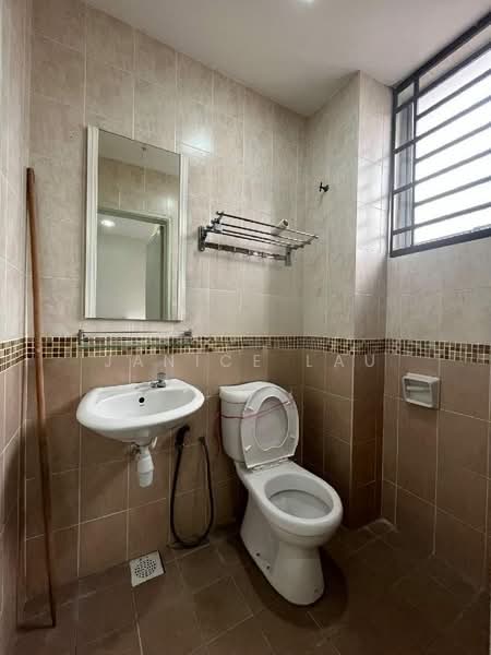 Rumah Teres 2 Tingkat untuk Disewa di Palm Walk (Bandar Sungai Long) - Janice Lau - Bathroom - PropertyGuru.com.my