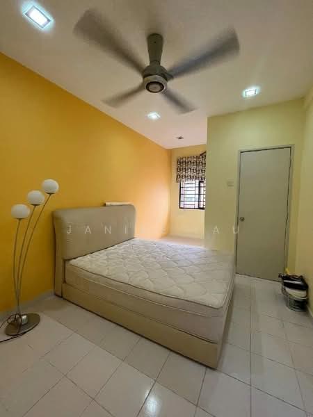Rumah Teres 2 Tingkat untuk Disewa di Palm Walk (Bandar Sungai Long) - Janice Lau - Bedroom - PropertyGuru.com.my