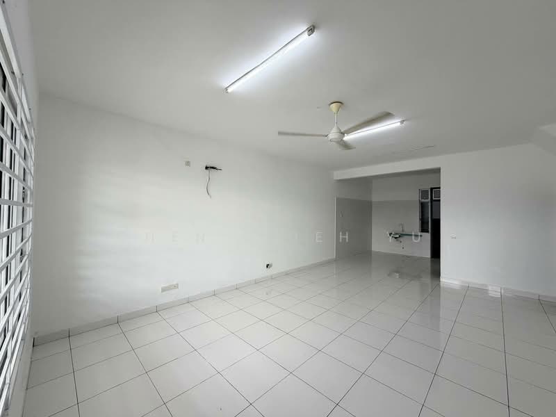 Rumah Teres 2 Tingkat untuk Dijual di Setia Eco Gardens (Gelang Patah) - Chen Shieh Yu - Living Room - PropertyGuru.com.my