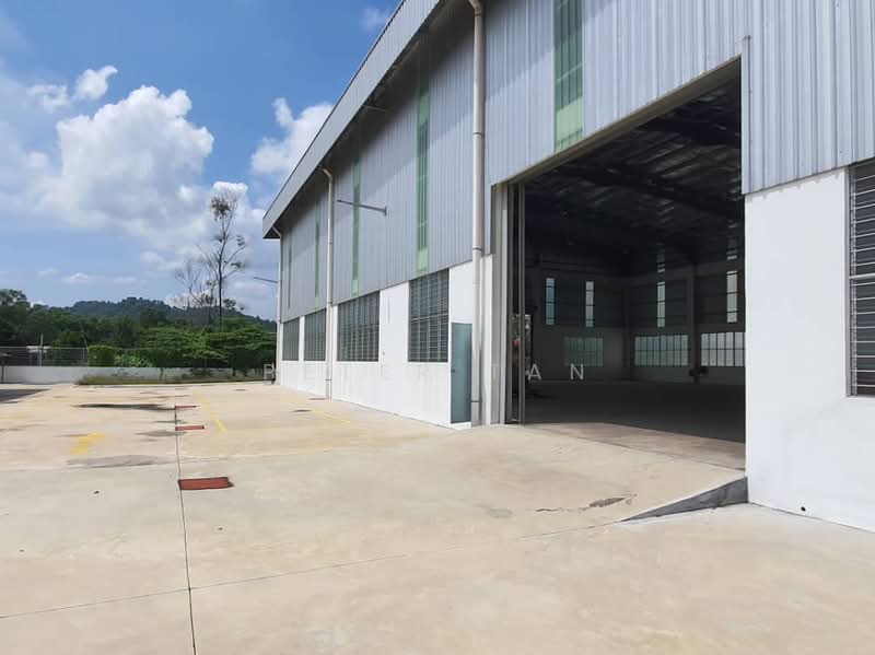 Factory for Rent in Rawang (Selangor) - Peter Tan - Exterior - PropertyGuru.com.my