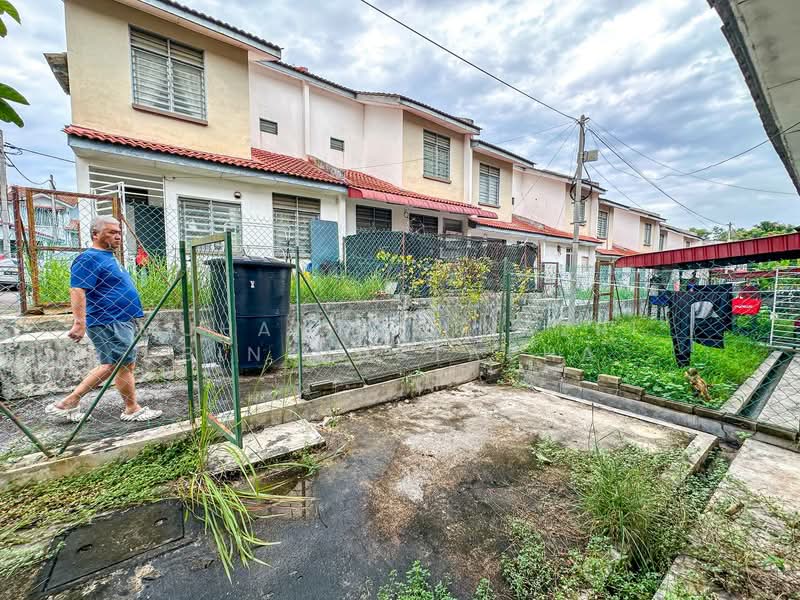 2-storey Terraced House for Sale in Taman Salak Perdana (Dengkil) - Muhammed Nazri bin Mustapha - Exterior - PropertyGuru.com.my