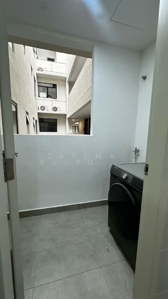 Service Residence for Sale at M Oscar - Zarema Kulbuzheva - Interior - PropertyGuru.com.my
