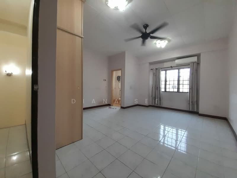 2-storey Terraced House for Sale in Bukit Rimau (Shah Alam) - Diana See - Living Room - PropertyGuru.com.my
