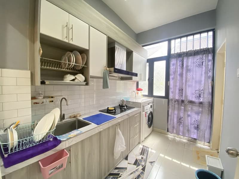 Rumah Bandar untuk Disewa di Bangi (Selangor) - Maznee Realtor - Kitchen - PropertyGuru.com.my