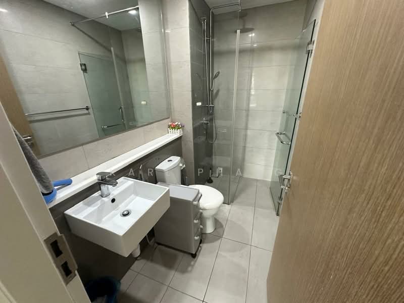 Servis Apartment untuk Dijual di Cantara Residences - Karl Phang - Bathroom - PropertyGuru.com.my