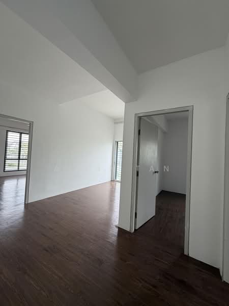2-storey Terraced House for Rent in Dengkil (Selangor) - Alwin Tan - Upstair Living Room - PropertyGuru.com.my