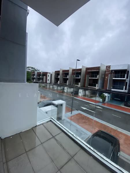 Townhouse for Sale in Petaling Jaya (Selangor) - Elaine Cheah - Balcony - PropertyGuru.com.my
