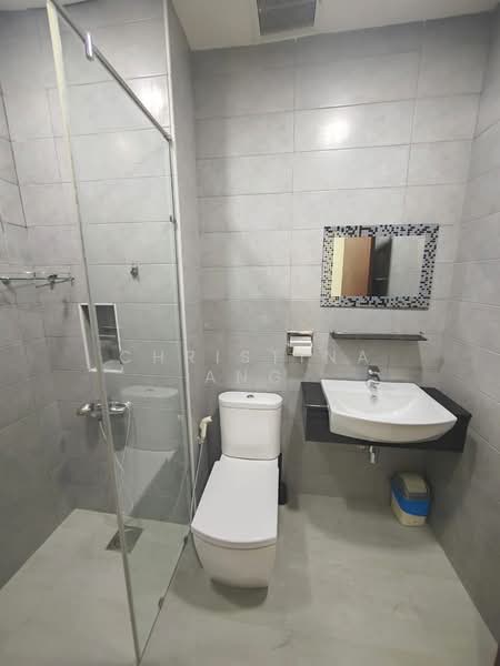 Servis Apartment untuk Dijual di Paragon Suites @ CIQ - Christina Ang - Bathroom - PropertyGuru.com.my