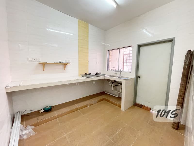 Rumah Teres untuk Dijual di Kota Kemuning (Shah Alam) - Sonia Soh - Kitchen - PropertyGuru.com.my