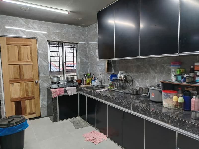 Rumah Teres 2 Tingkat untuk Dijual di BANDAR PUCHONG JAYA (Puchong) - Suresh Kumar - Kitchen - PropertyGuru.com.my