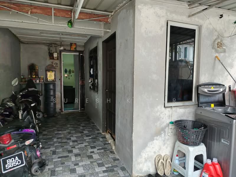 Rumah Teres 2 Tingkat untuk Dijual di BANDAR PUCHONG JAYA (Puchong) - Suresh Kumar - Entrance - PropertyGuru.com.my