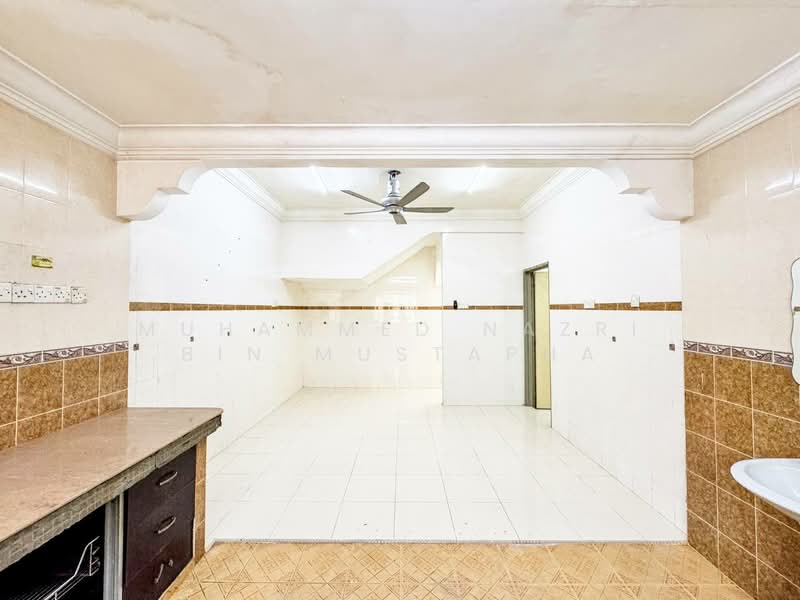 2-storey Terraced House for Sale in Sungai Buloh (Selangor) - Muhammed Nazri bin Mustapha - Kitchen - PropertyGuru.com.my