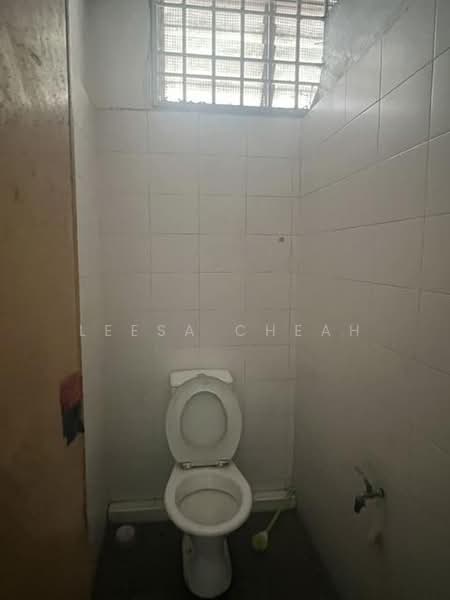Shop / Office for Rent in Bagan Lalang (Butterworth) - Leesa Cheah - Bathroom - PropertyGuru.com.my