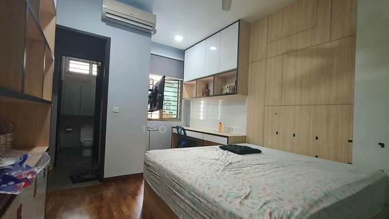 Rumah Teres 2.5 Tingkat untuk Dijual di Taman Sutera Utama (Skudai) - Tok CJ - Bedroom - PropertyGuru.com.my