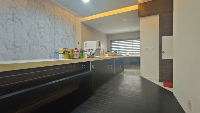 Rumah Teres 2.5 Tingkat untuk Dijual di Taman Sutera Utama (Skudai) - Tok CJ - Kitchen - PropertyGuru.com.my