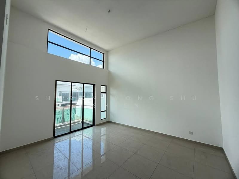 Rumah Teres 2 Tingkat untuk Dijual di Taman Bestari Indah (Ulu Tiram) - Sharon Wong Shu Shien - Living Room - PropertyGuru.com.my