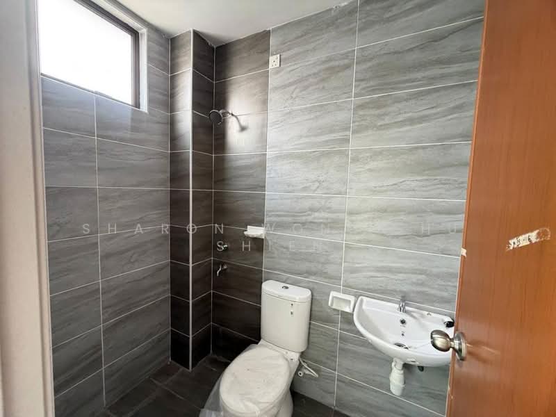 Rumah Teres 2 Tingkat untuk Dijual di Taman Bestari Indah (Ulu Tiram) - Sharon Wong Shu Shien - Bathroom - PropertyGuru.com.my