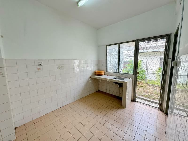 2-storey Terraced House for Sale in Sunway (Selangor) - Hafiz Shariff - Kitchen - PropertyGuru.com.my
