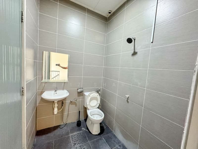 2-storey Terraced House for Sale in Sunway (Selangor) - Hafiz Shariff - Bathroom - PropertyGuru.com.my