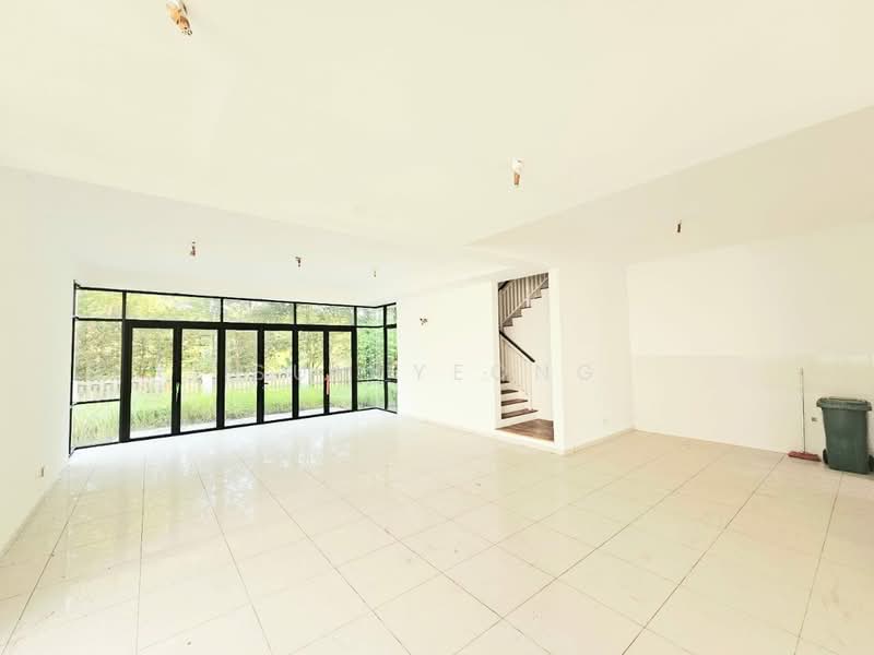 Zero-Lot Bungalow for Sale in Setia Ecohill (Semenyih) - Sum Yeong - Living Room - PropertyGuru.com.my